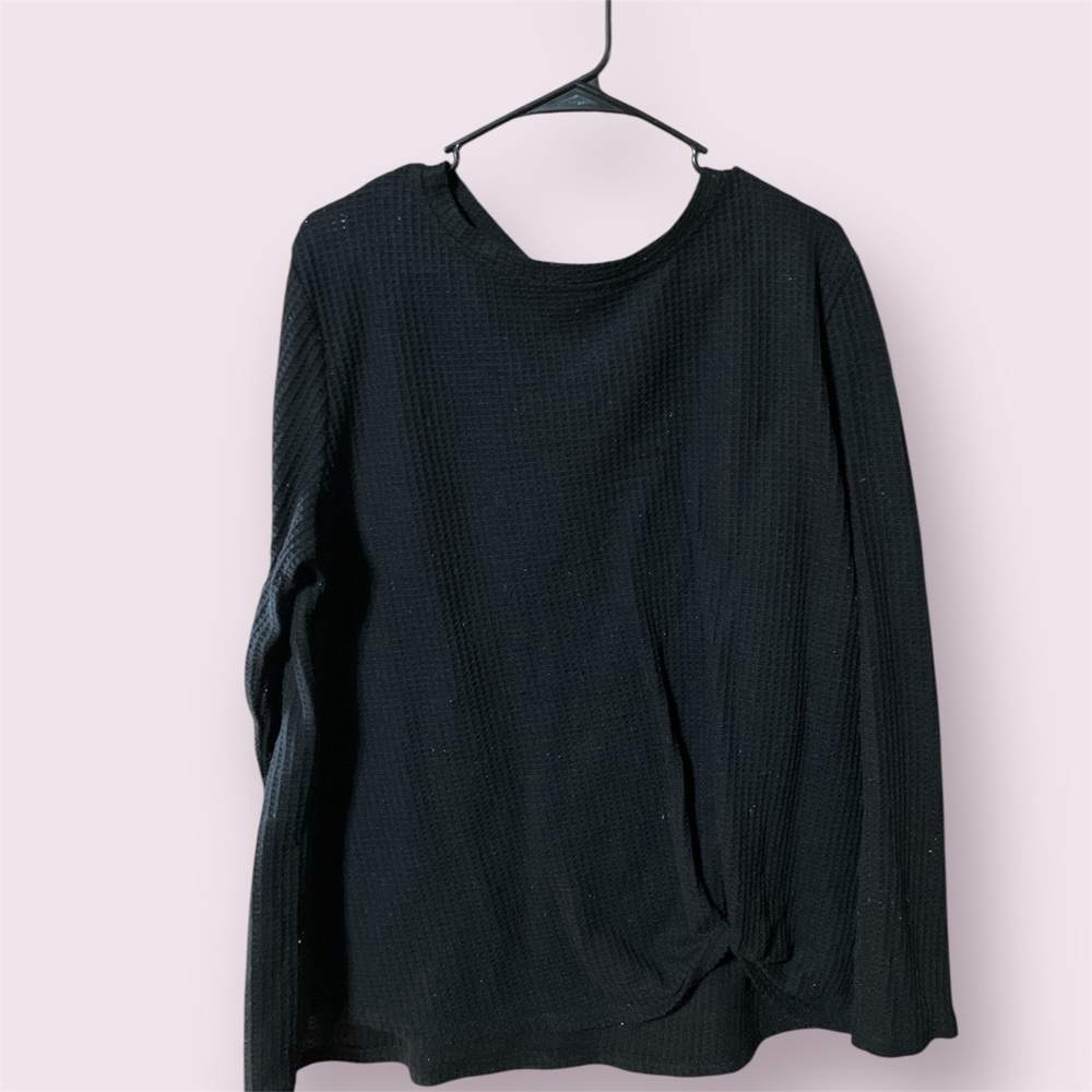 🎉2/$8🎉 Black Waffle Knit Women's Top